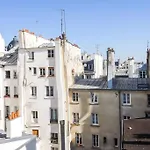Beaubourg - 2 Pieces Sous Les Toits